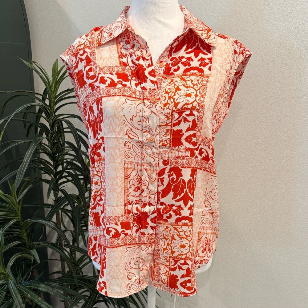 Maison d’Amelie Top Sleeveless Floral Pattern Button Front Blouse Red & White
